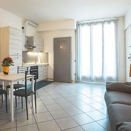 Suite Il Borgo Monza - Milano + Garage Privato Desio Exterior photo