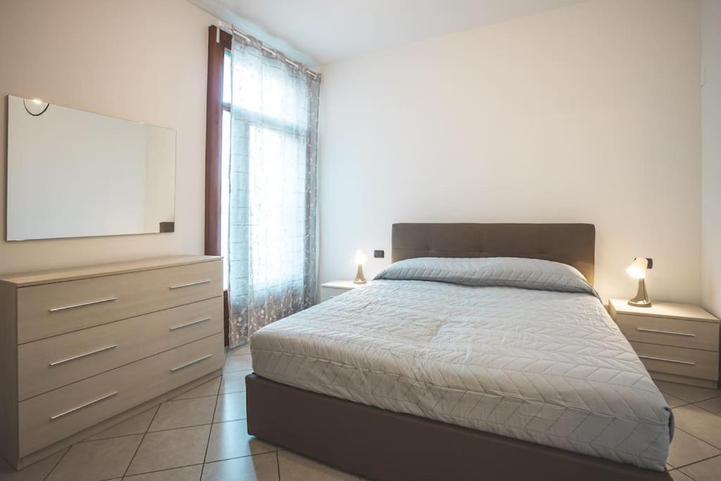 Suite Il Borgo Monza - Milano + Garage Privato Desio Exterior photo